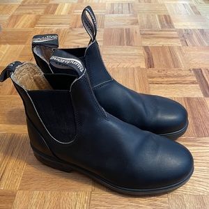 Blundstone size 9.5 women